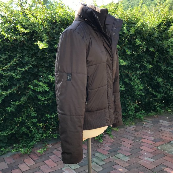 Women's Jacket - Picture 6 of 8